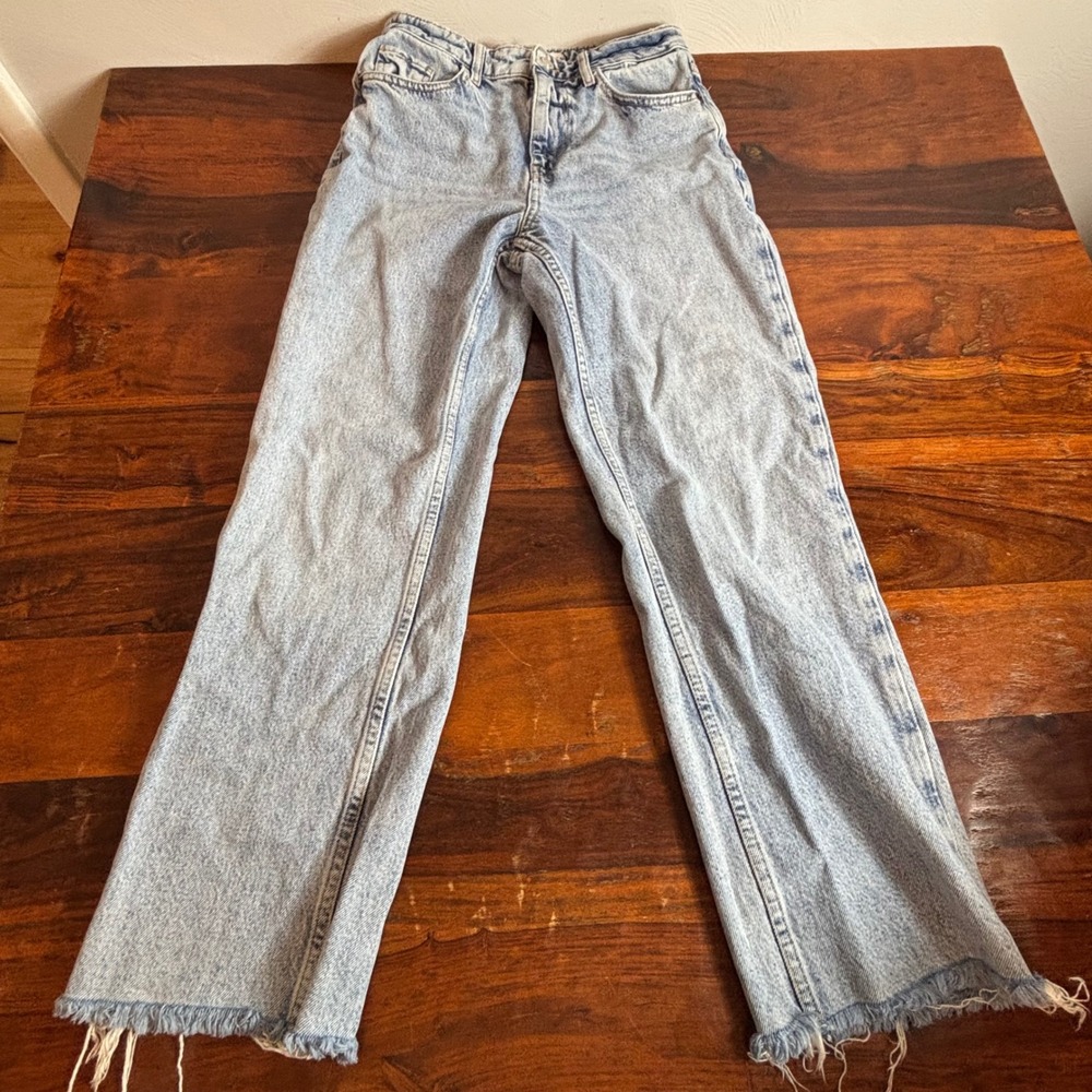 Zara Light Acid Wash High Rise Wide Leg Frayed Hem Denim Jeans Womens Size 4 26